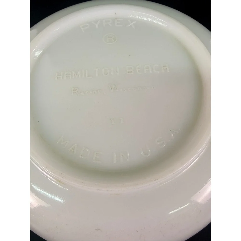 Vintage Pyrex Hamilton Beach White Milk Glass Mixing Bowl Ribbed 8.5